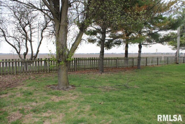 Building Photo - 2807 Cronin Dr