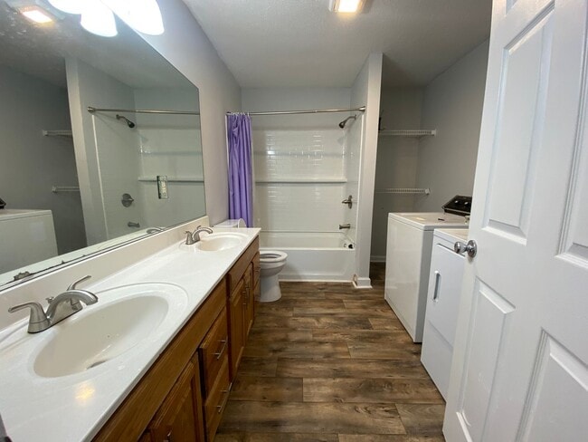 Building Photo - 115 Second St