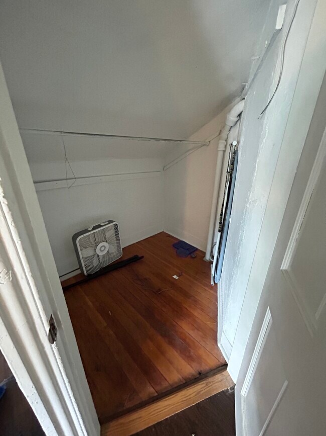 Building Photo - 44 Highland St