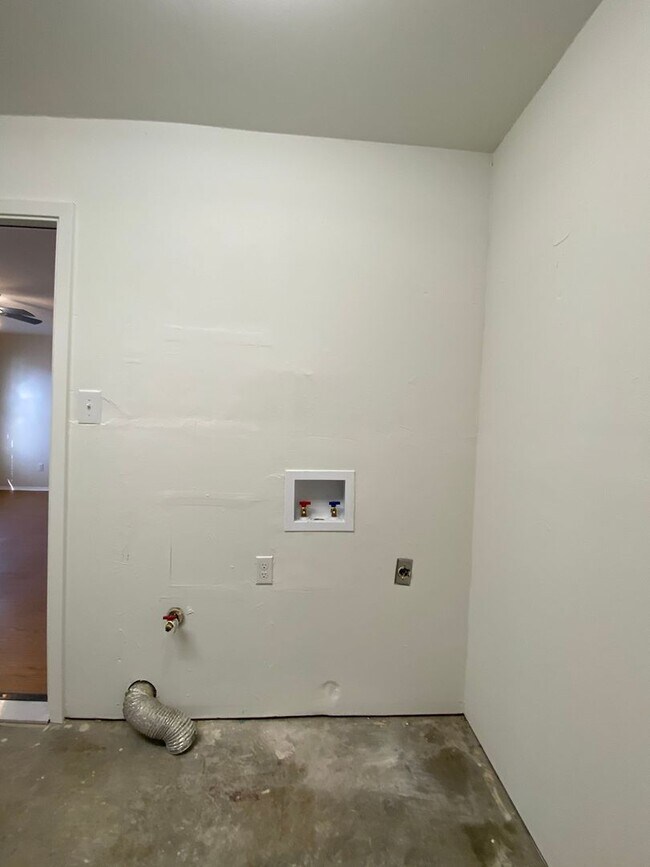 Building Photo - Moran Properties (11308 Ptarmigan Cv)