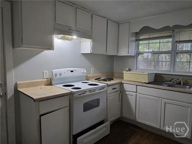 Building Photo - 14107 Coffee Bluff Rd