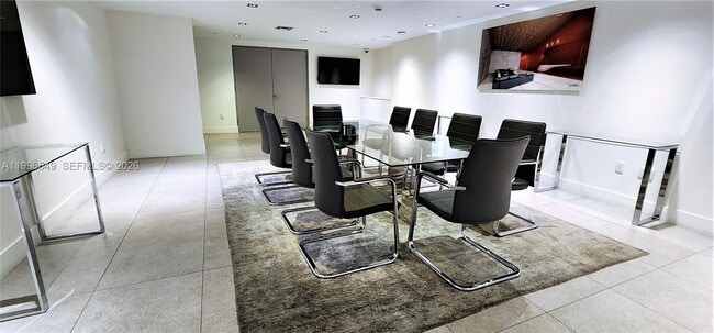 Building Photo - 1100 S Miami Ave