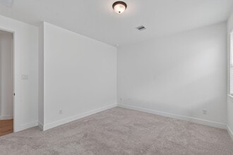 Building Photo - 9745 Roaring River Fls Ln