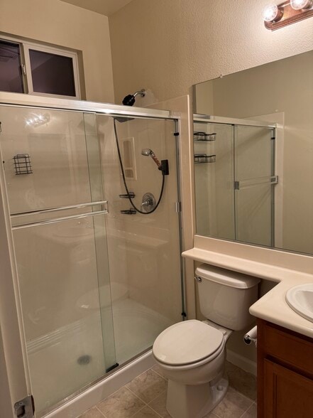 Building Photo - 606 Leah Ln