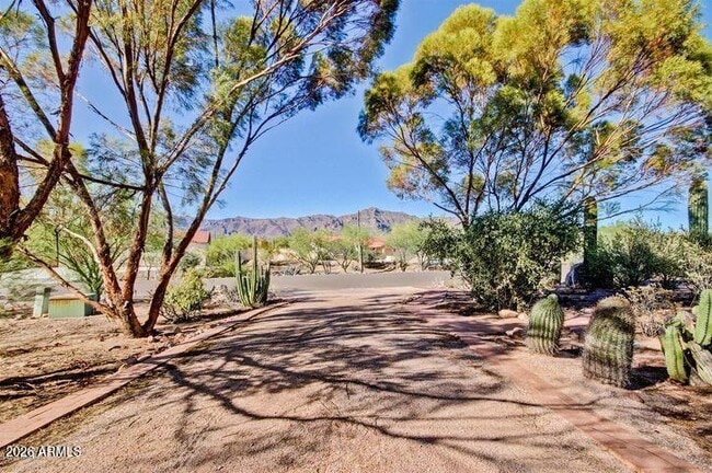 Building Photo - 10653 E Sleepy Hollow Trail