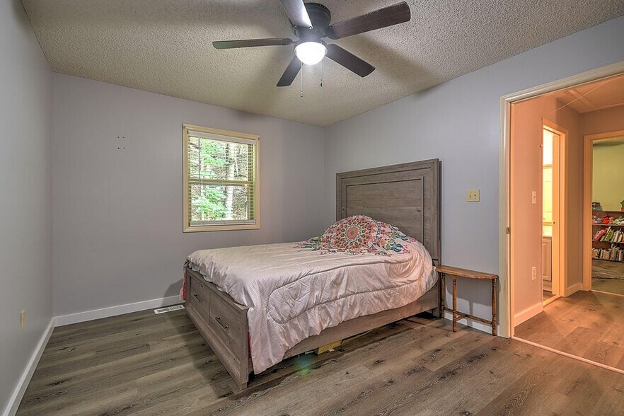 Building Photo - 4406 Willmary Dr