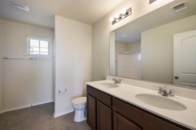 Building Photo - 276 La Dera Dr