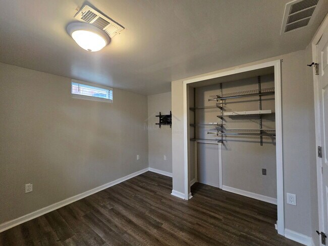 Building Photo - 203 S Wilson Ave