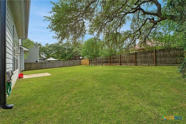 Building Photo - 121 Park Ln