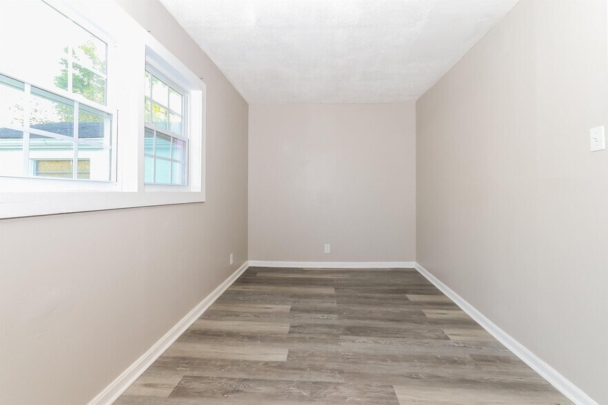 Building Photo - 7116 Nathan Hale Way