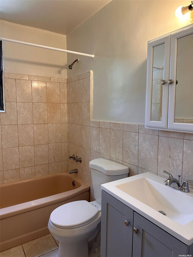 120 Division Ave 120 Division Ave Levittown NY 11756 Apartment Finder