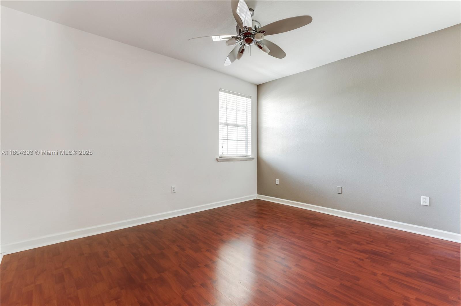 Building Photo - 5549 NW 113th Ct