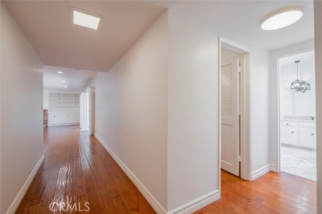Building Photo - 4321 Clear Valley Dr