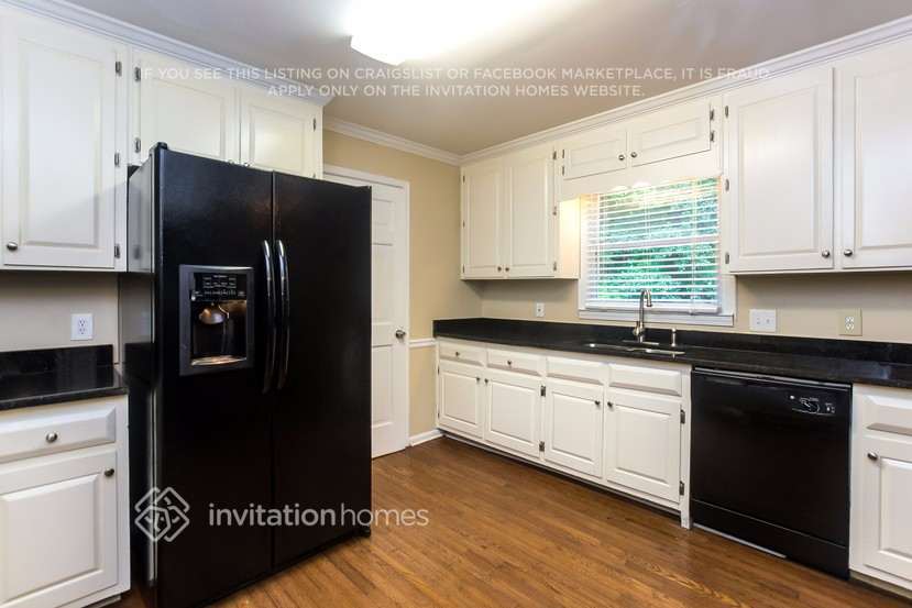 Building Photo - 2825 Cold Springs Trail SW