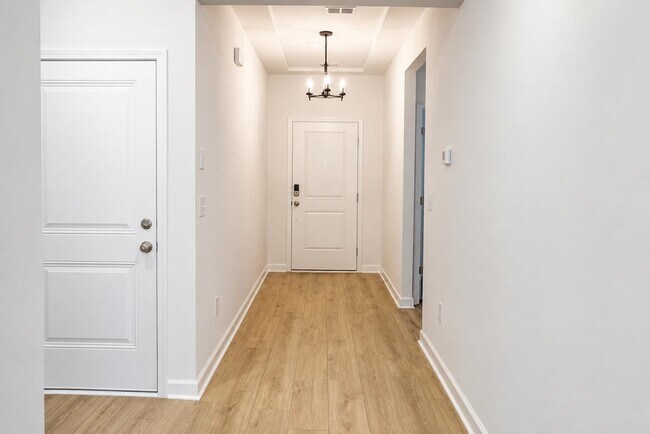 Building Photo - 6265 Zoe Wy