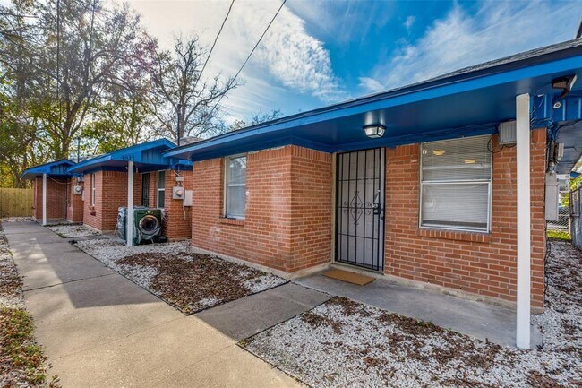 Building Photo - 4812 Cruse Rd