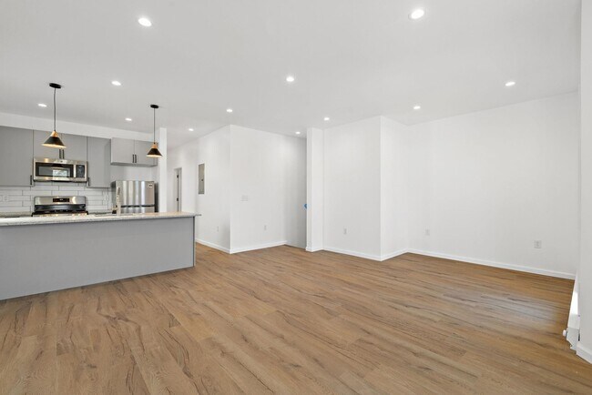 Building Photo - 20 Delaware Ave