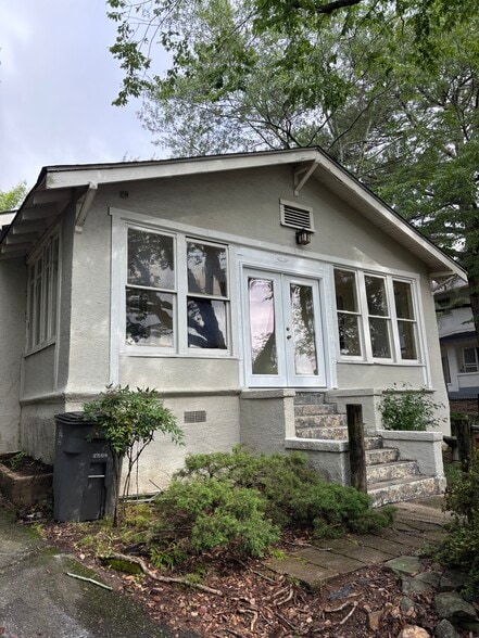Building Photo - 126 Parkhill St