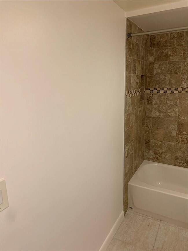 Building Photo - 2942 SW 22nd Cir