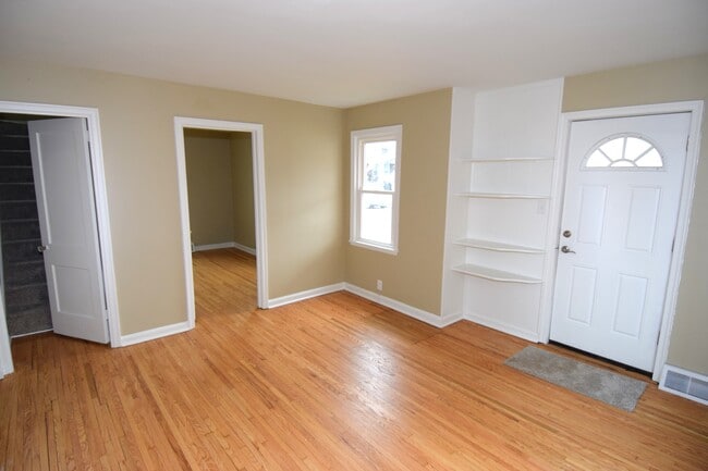 Building Photo - 2102 McLean St