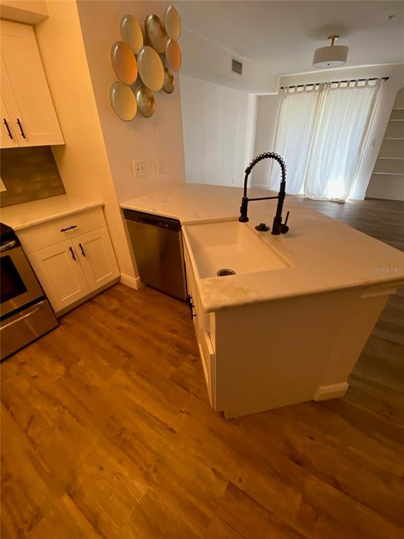 Building Photo - 823 Camargo Way