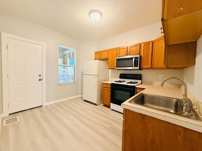 Building Photo - 93 Ziegler Street, 1