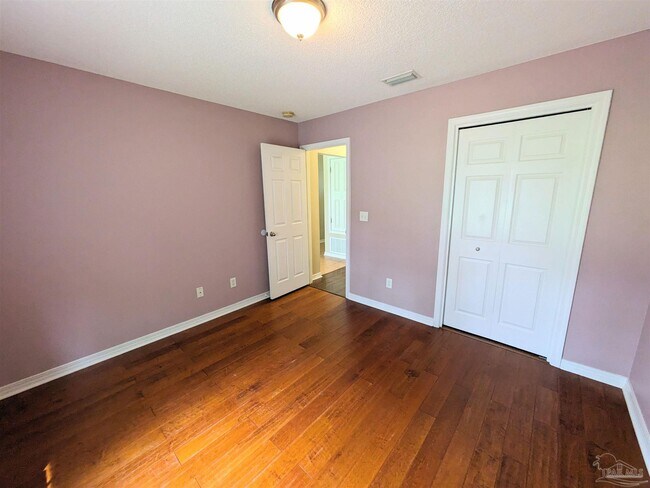 Building Photo - 4920 Mayo Cir