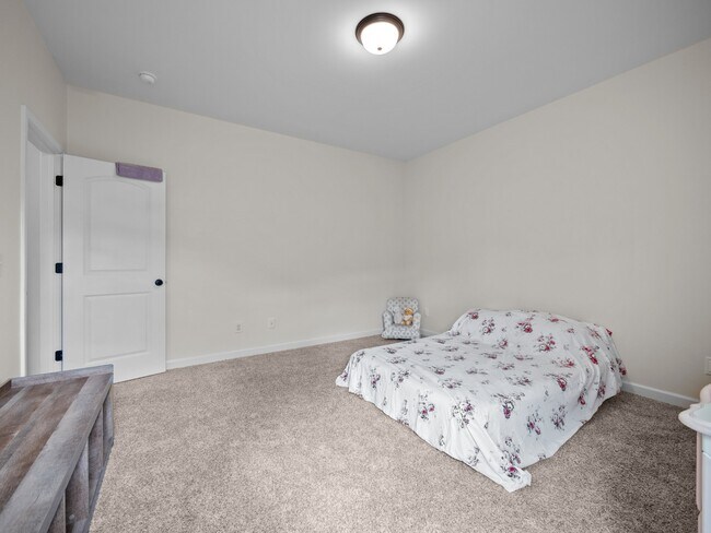 Building Photo - 251 Breakwater Dr