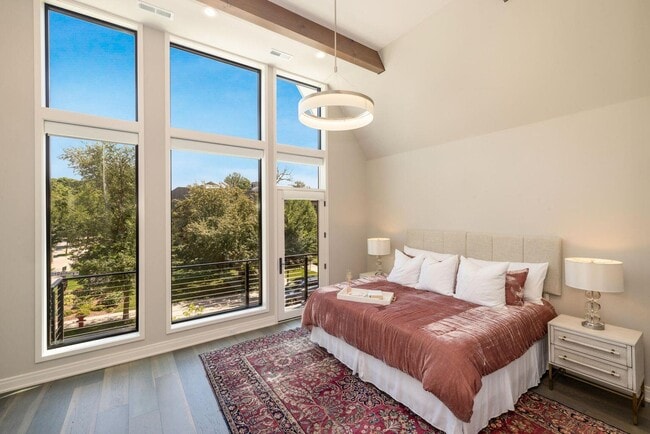 Building Photo - 5589 N Danbury Rd