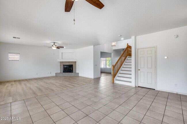 Building Photo - 17435 W Saguaro Ln