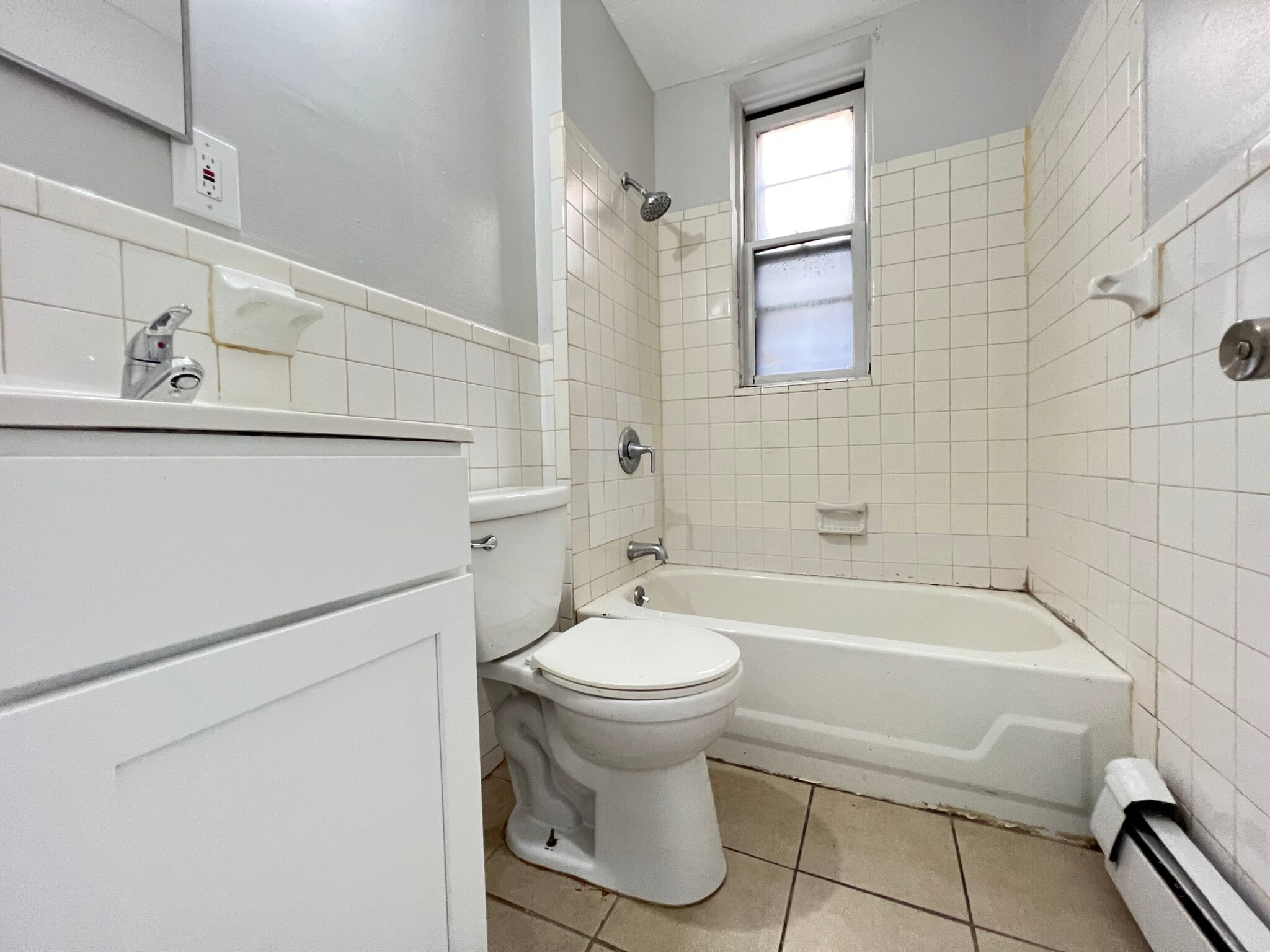 41 Grant Ave 3R - 39 Grant Ave