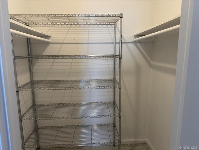 Building Photo - 3 Toms Point Ln