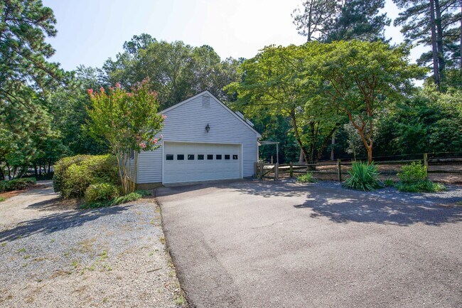 Building Photo - "3-Bedroom Home on Fox Hunt Lane in Southern Pines – Cozy Living Awaits!"