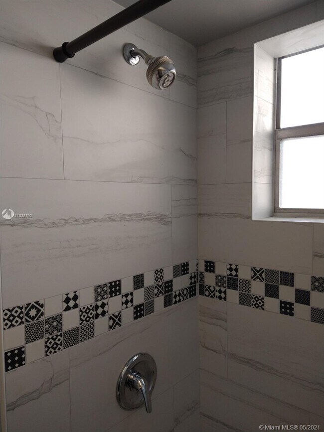 Building Photo - 5102 NW 36th St
