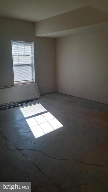 Building Photo - 921 Admiral's Quay Dr