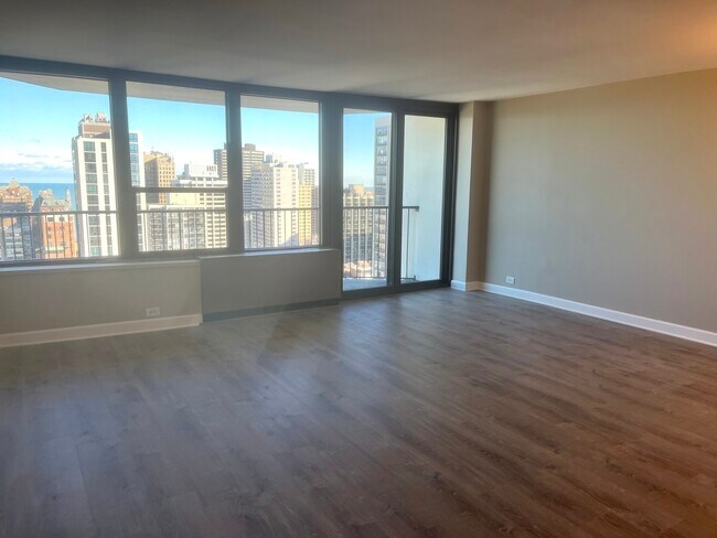 Building Photo - 1560 N Sandburg Terrace