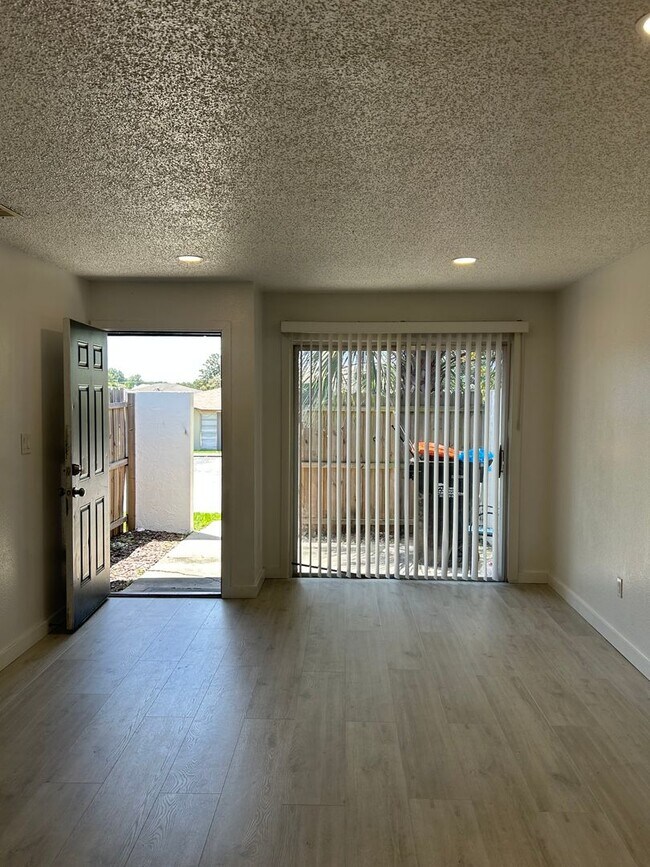 Building Photo - 2955 SE 53rd Ct