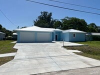 Building Photo - 5911 Seagrape Dr