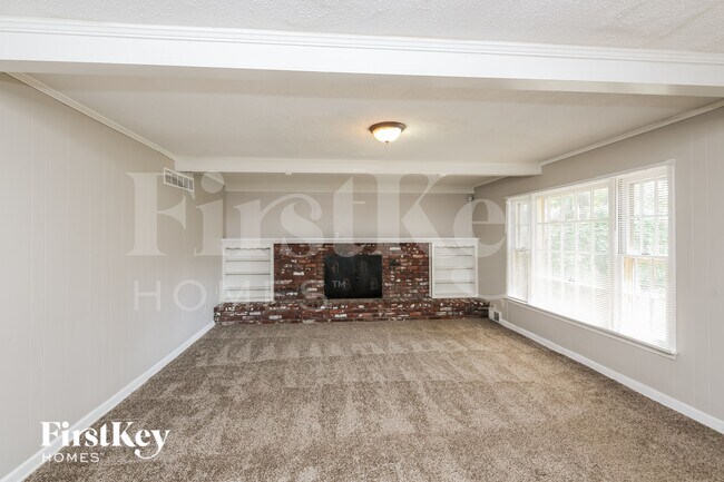 Building Photo - 2097 Meadowview Ln
