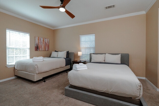 Building Photo - 3014 Falls Dr