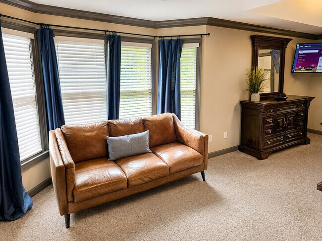 Building Photo - 10 Bridlewood Ct