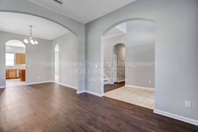 Building Photo - 409 S Hidden Tree Dr