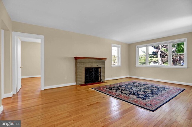 Building Photo - 23 Talbott Ave