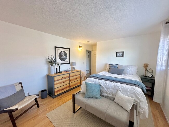 Building Photo - Charming 3 Bedroom 2 Bathroom Single Family Home Available June 5th *DO NOT DISTURB TENANT*