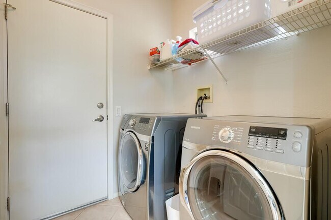 Building Photo - 16431 W Boulder Vista Dr