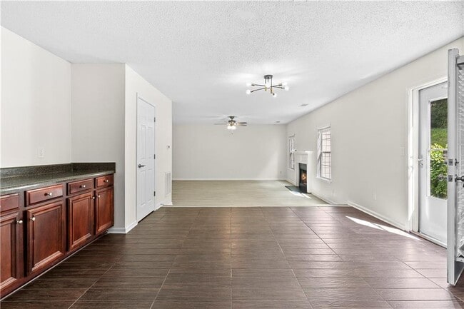 Building Photo - 1893 Tulip Petal Rd