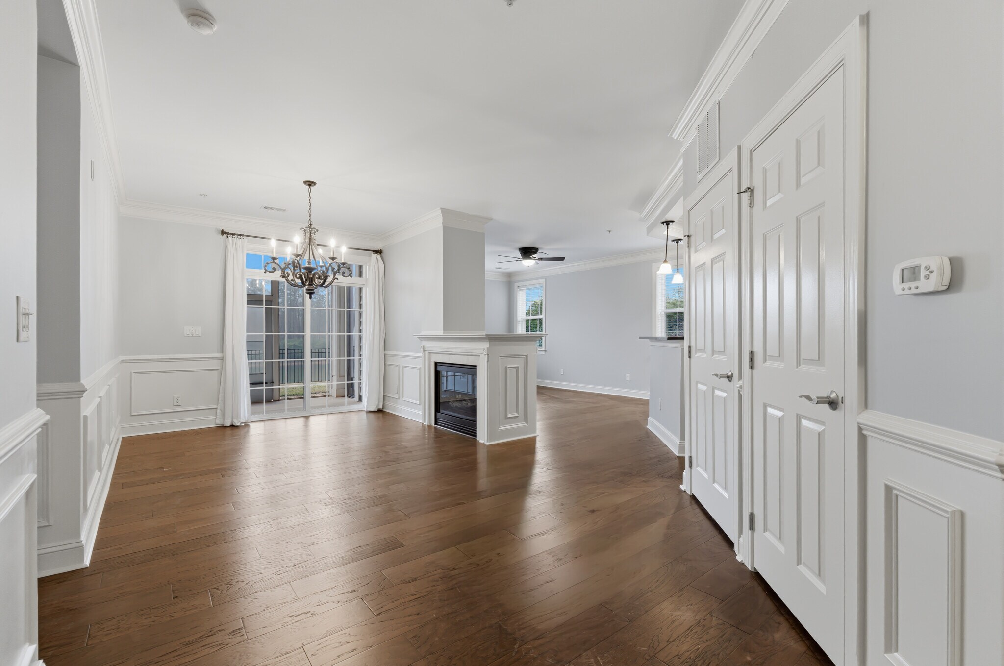 Building Photo - 10421 Rosegate Ct