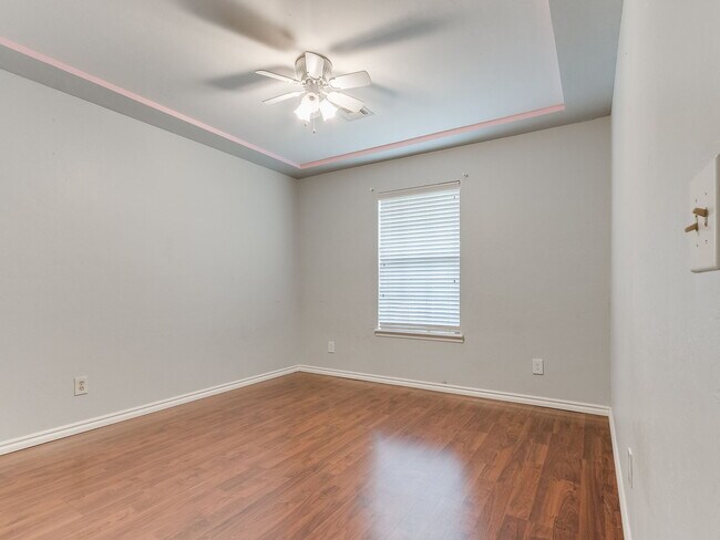 Building Photo - 17320 Sun River Ct