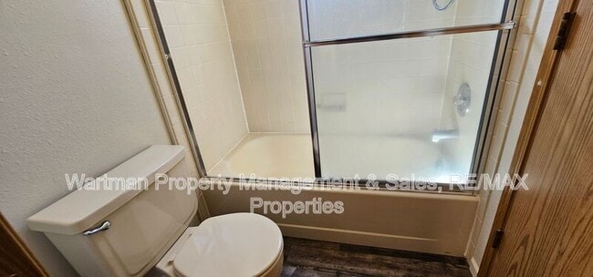 Building Photo - 2039a Palm Dr