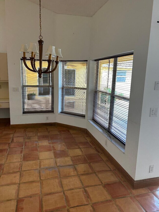 Building Photo - 1030 Pine Branch Dr